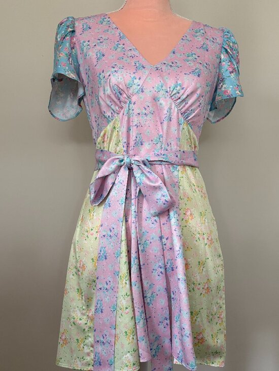 LoveShackFancy Dresses & Skirts - LoveShackFancy Floral Patchwork Dress Pink Green Puff Sleeve Tie Waist Size 4